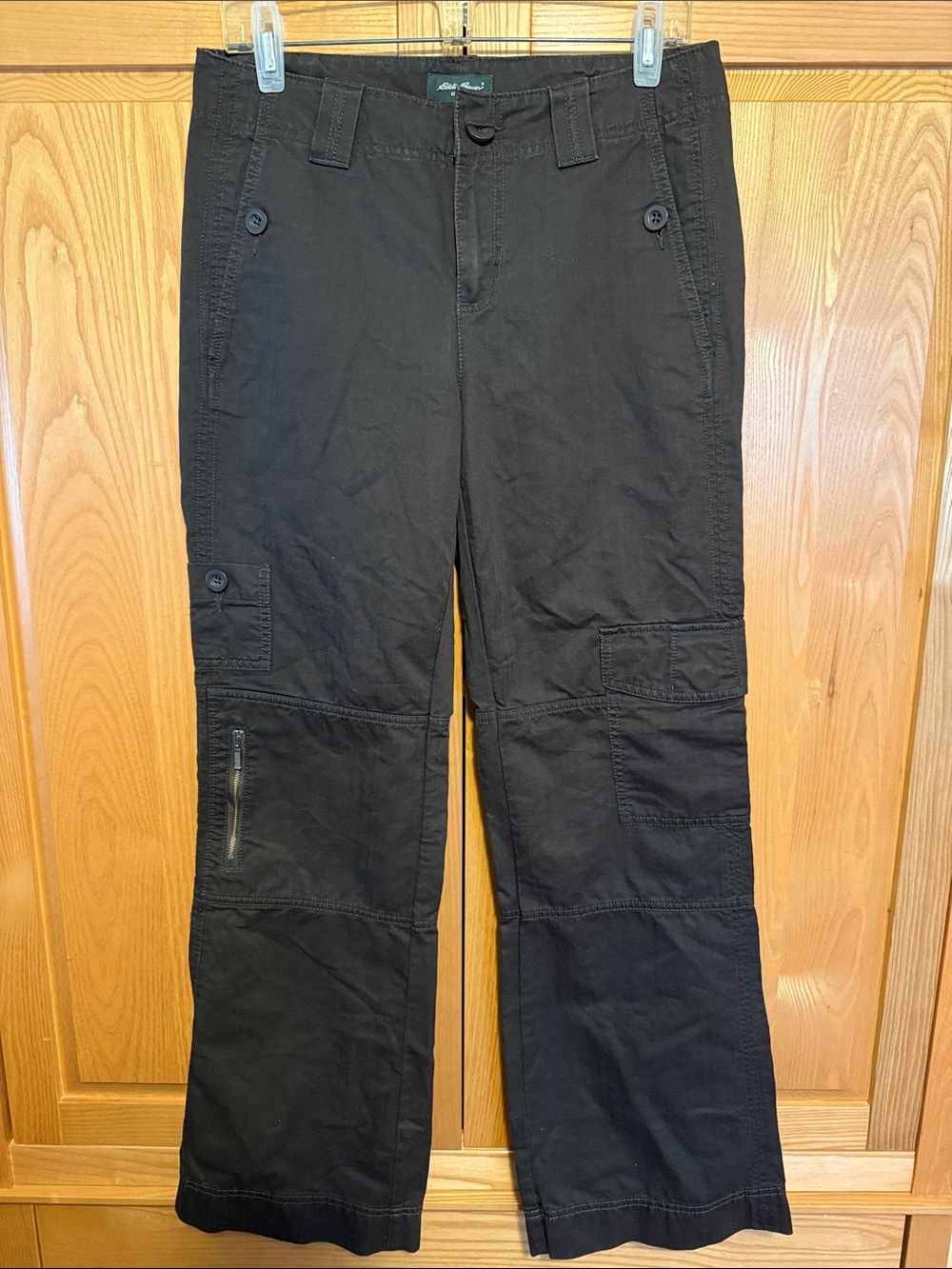 NWT Eddie Bauer Women’s Chocolate Brown Cargo Pants Size 6